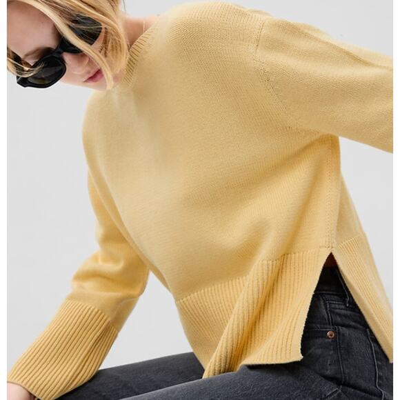 GAP Butter Yellow 24/7 Split-Hem Crewneck Sweater 100% Cotton Size S - Picture 1 of 8